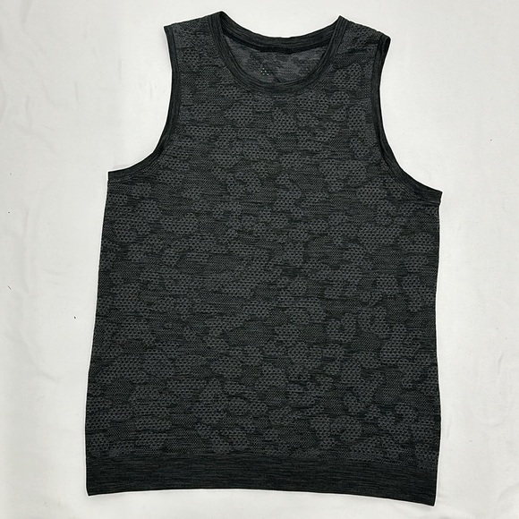 Lululemon | Breeze By Muscle Tank Polar Spots Titanium / Black - Sleeveless - Picture 3 of 7